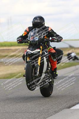 media/Apr-26-2024-TrackDaz (Fri) [[c4b677d280]]/B Group/120pm (Wheelie Bump)/